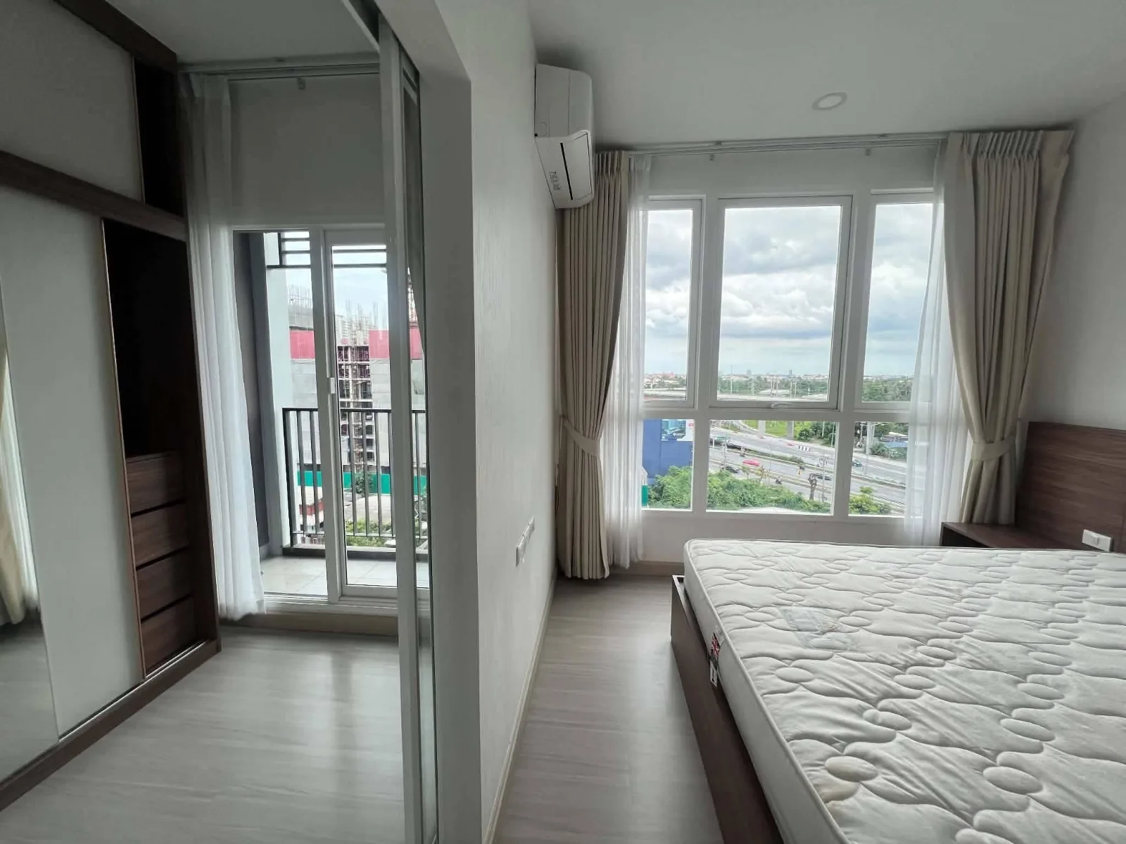 ให้เช่า Supalai Loft สาทร–ราชพฤกษ์ — รูปที่ 5 จาก 9