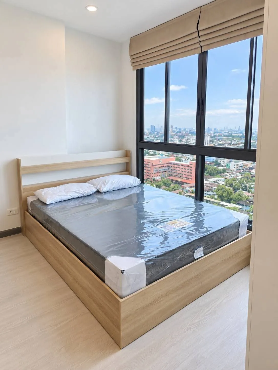 ให้เช่า IDEO SATHORN–THAPRA | ห้องสวยรีโนเวทใหม่ — รูปที่ 3 จาก 13